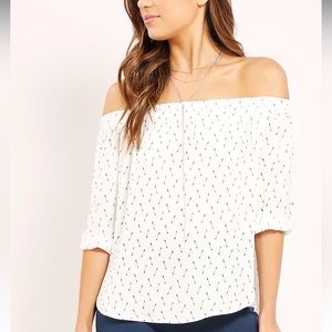 Sweet Rain White and Black Arrow Print Off-The-Shoulder Top